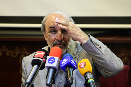 وزیر ورزش: چرا باید 155 نماینده مجلس در فدراسیون‌ها فعالیت کنند؟